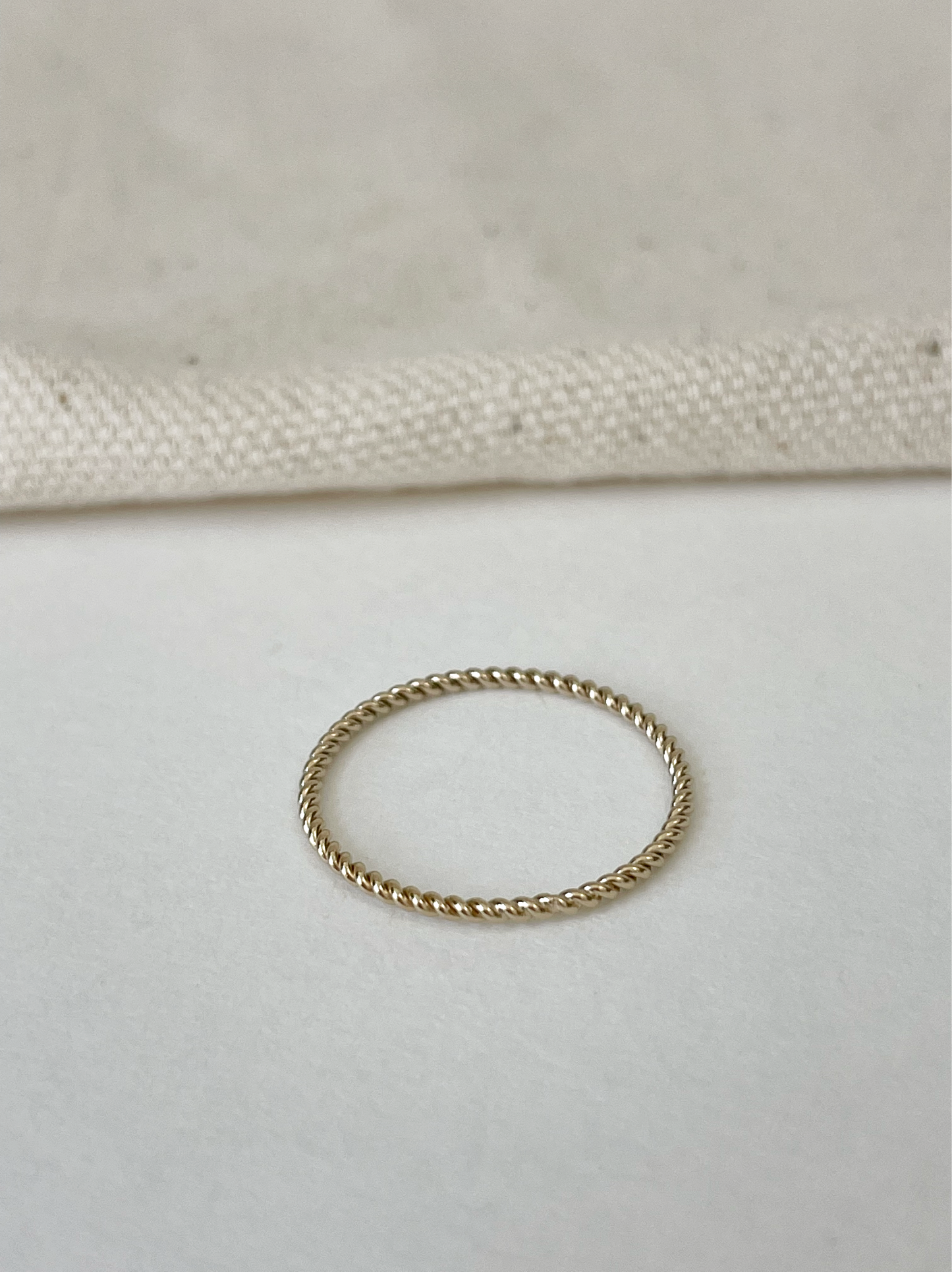 Twist Ring Gold