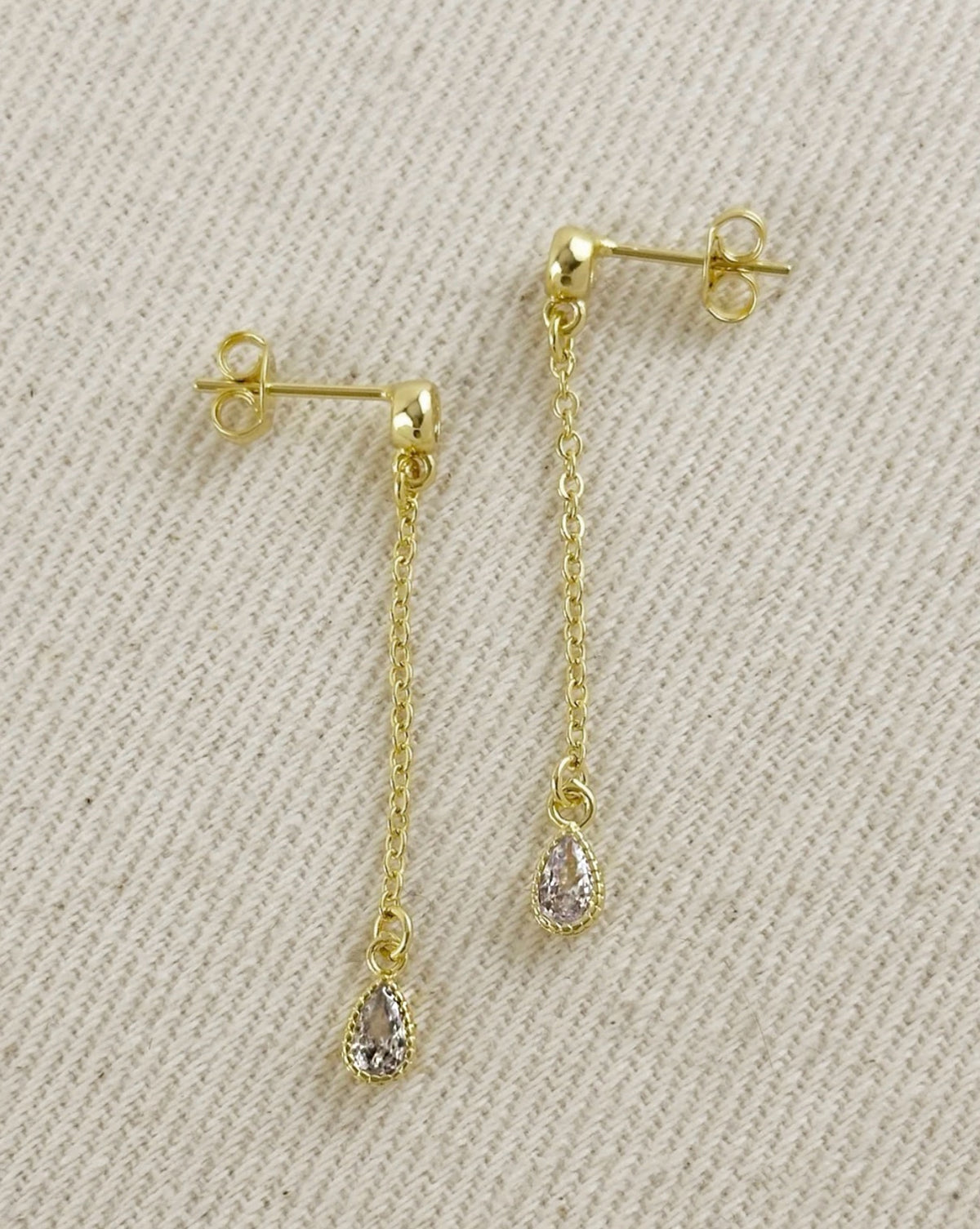 Teardrop dangle earrings