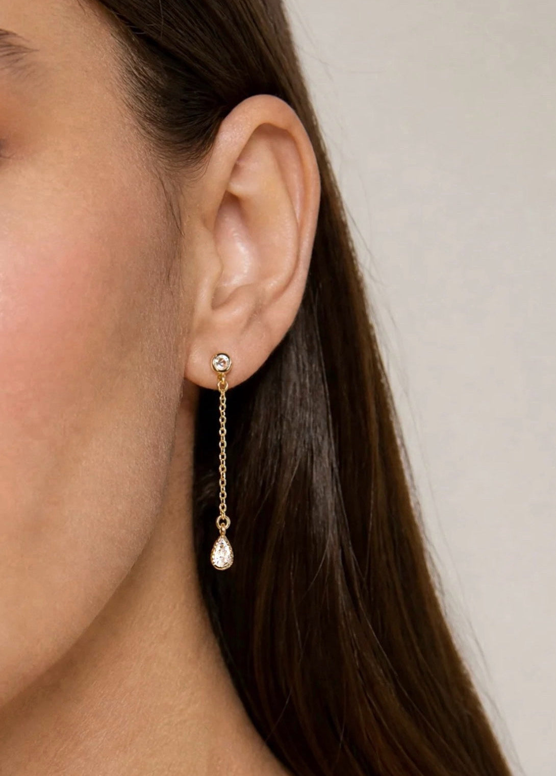 Teardrop dangle earrings